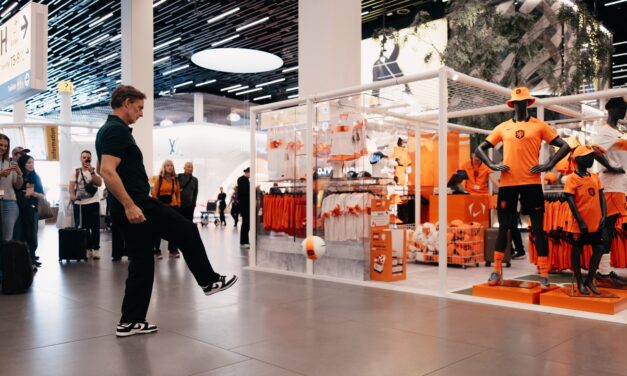 Oranjekoorts op Schiphol: officiële Oranje pop-up store klaar voor WK 2026